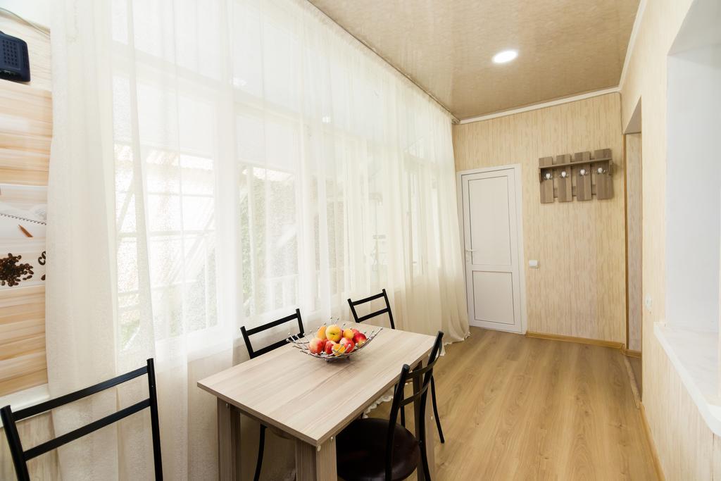 Apartment In Cozy Little Yard Tbilisi Ngoại thất bức ảnh