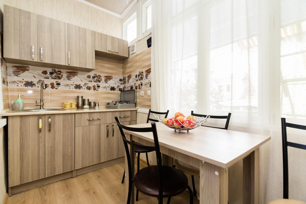 Apartment In Cozy Little Yard Tbilisi Ngoại thất bức ảnh